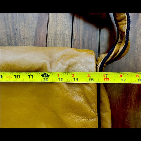Leather Shoulder Bag - So Elegant!
